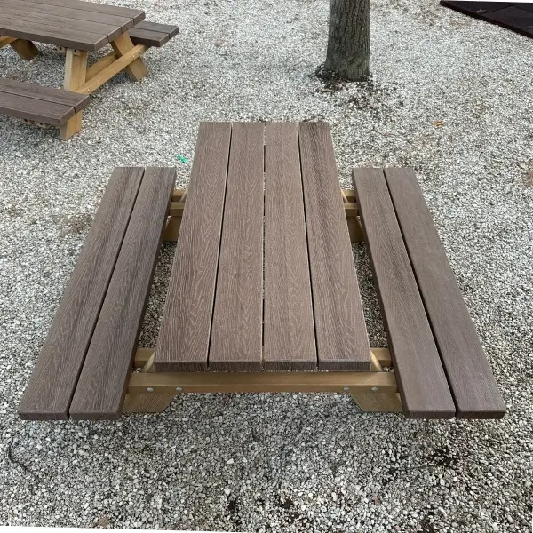 TAVOLO PIC-NIC IN LEGNO COMPOSITO SIGNOR VERDE MOD. BABY