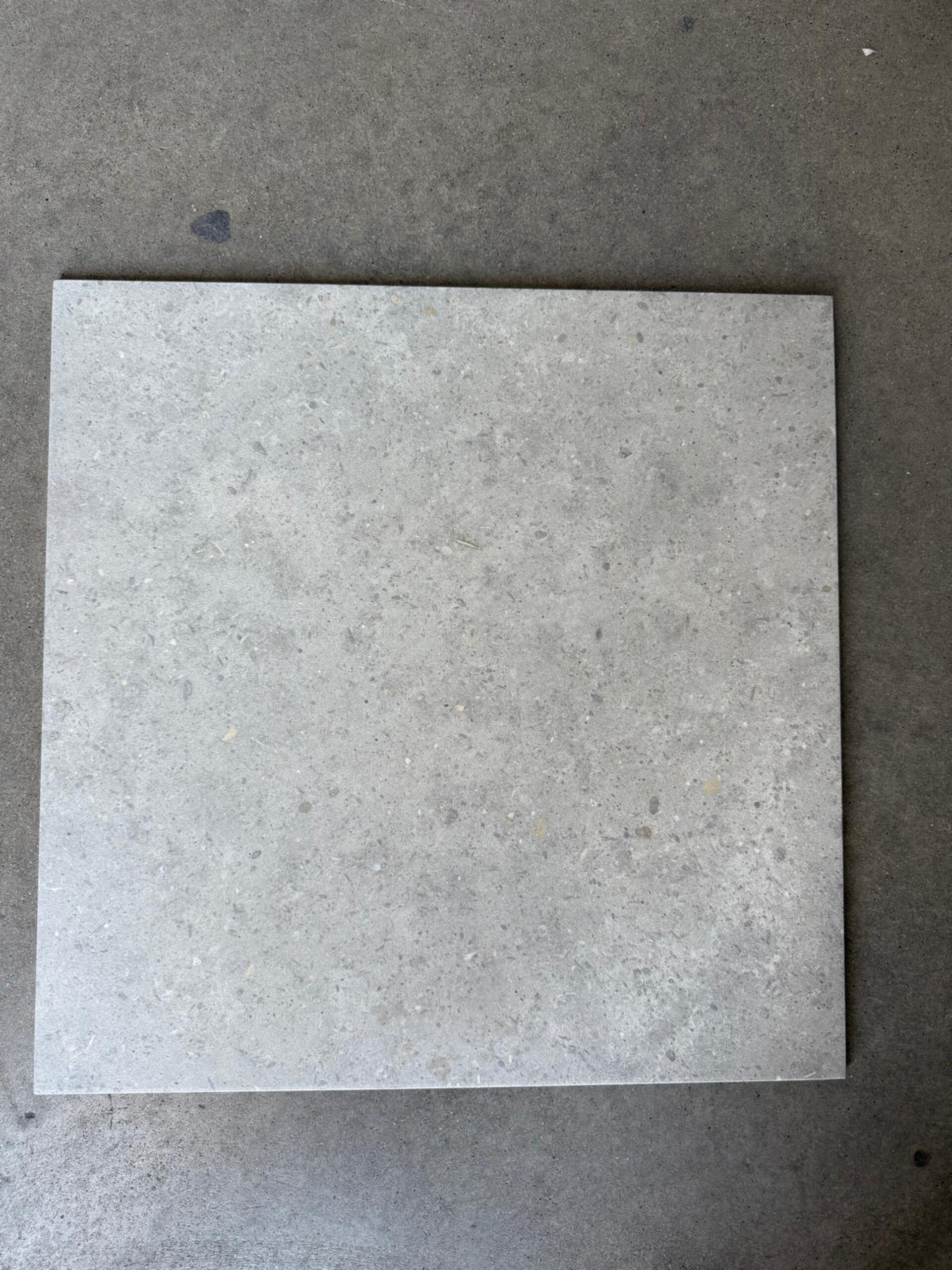 Gres per esterno 60x60 Agglomerate Grigio elios