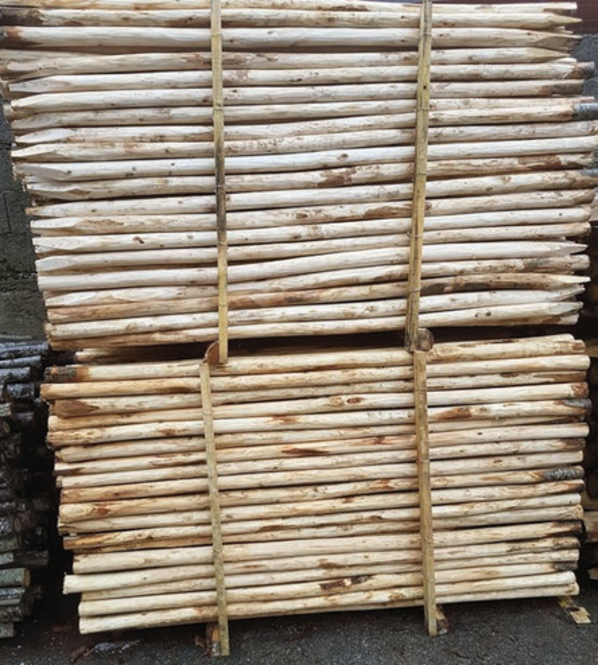 Palo di castagno scortecciato 250 cm Ø 4/6 cm ELLEURBAN Palo tondo Ø 4/6