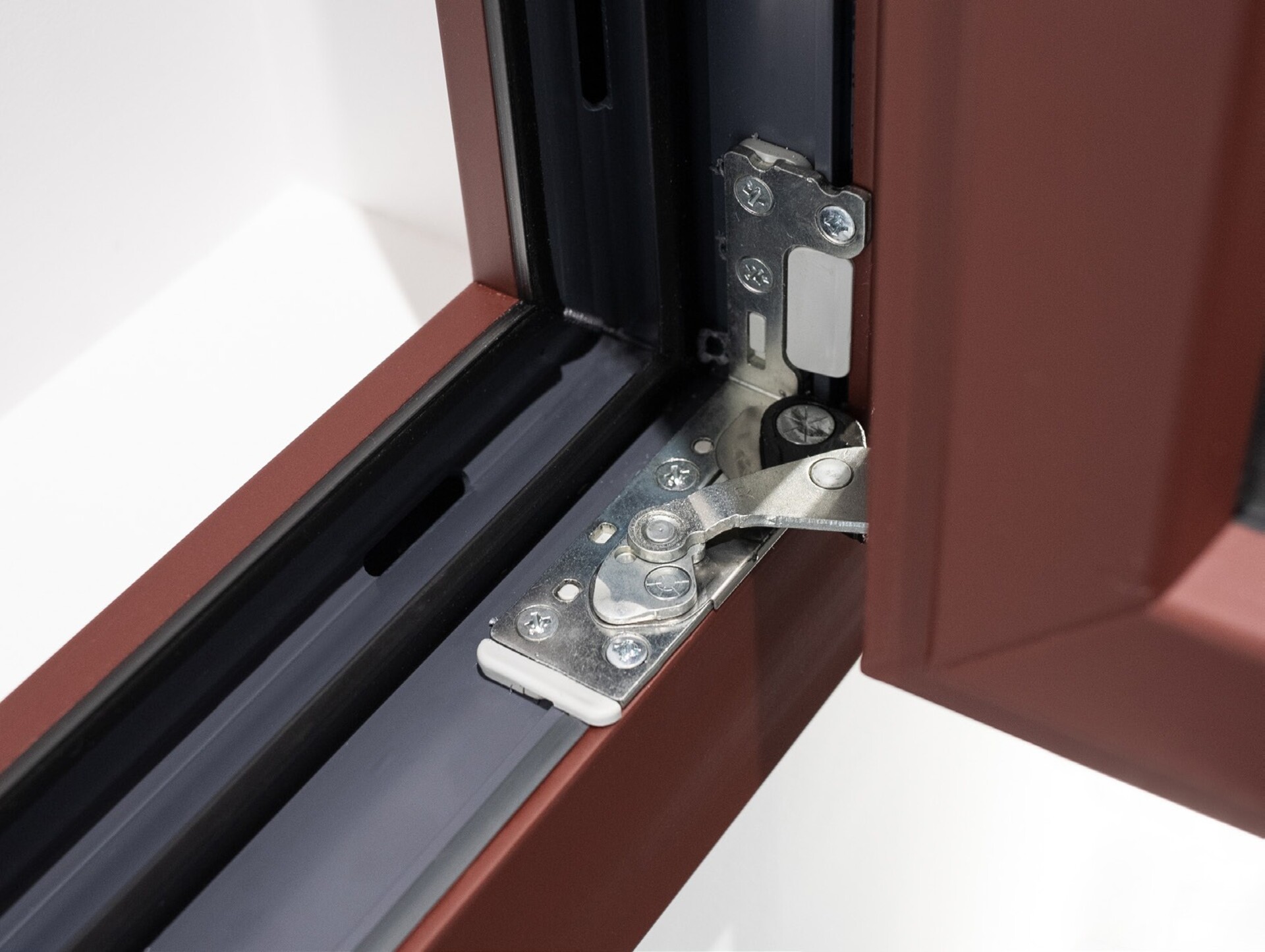 Finestra in PVC a battente SynthEko 76/82 a 6 camere SynthEko