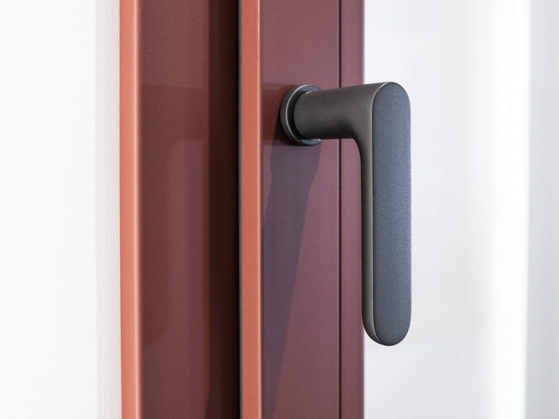 Finestra in PVC a battente SynthEko 76/82 a 6 camere SynthEko