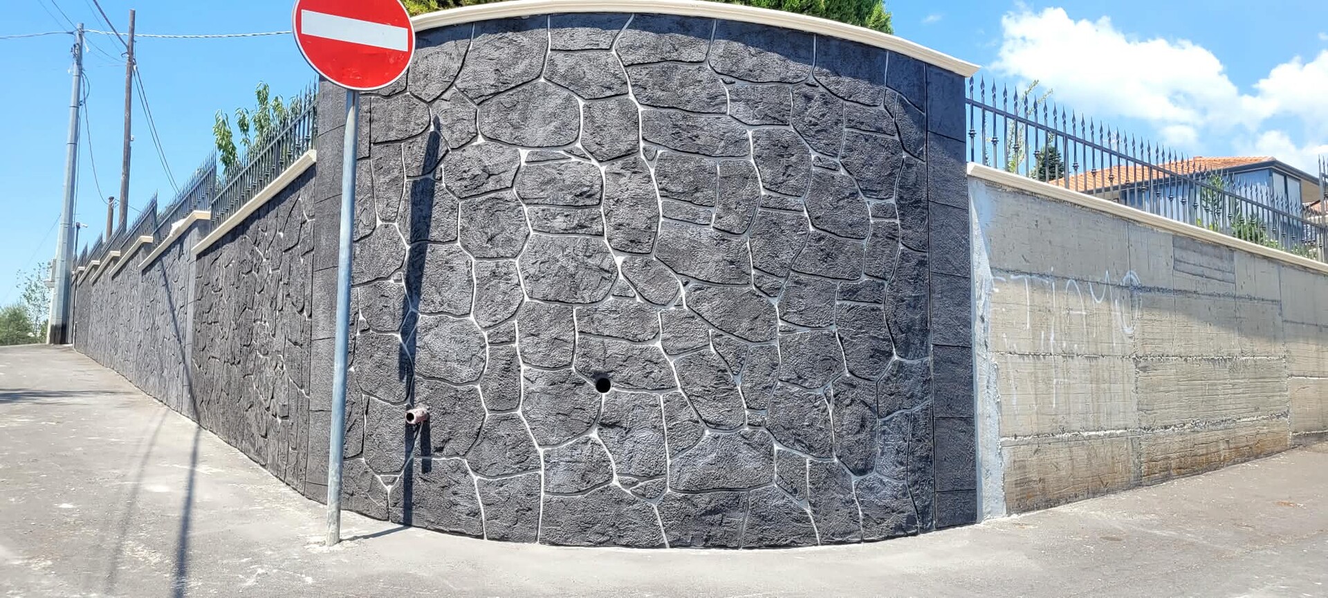 Rivestimenti muri effetto pietra e mattoncino ADRANO CALCESTRUZZI SRL Interni ed esterni