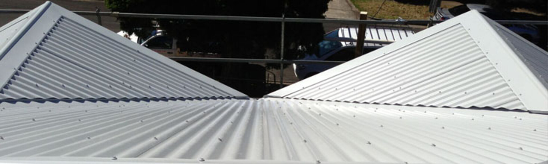 Pannello coibentato per coperture ISOMETAL SUPERONDA