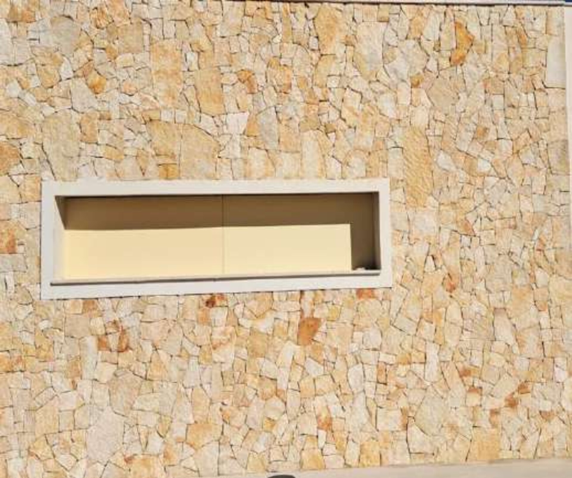 Scorza Grezza da Rivestimento Bifacciale spessore cm 1/3 Gjini Argjendi - Endi Pietra di Trani ART.001