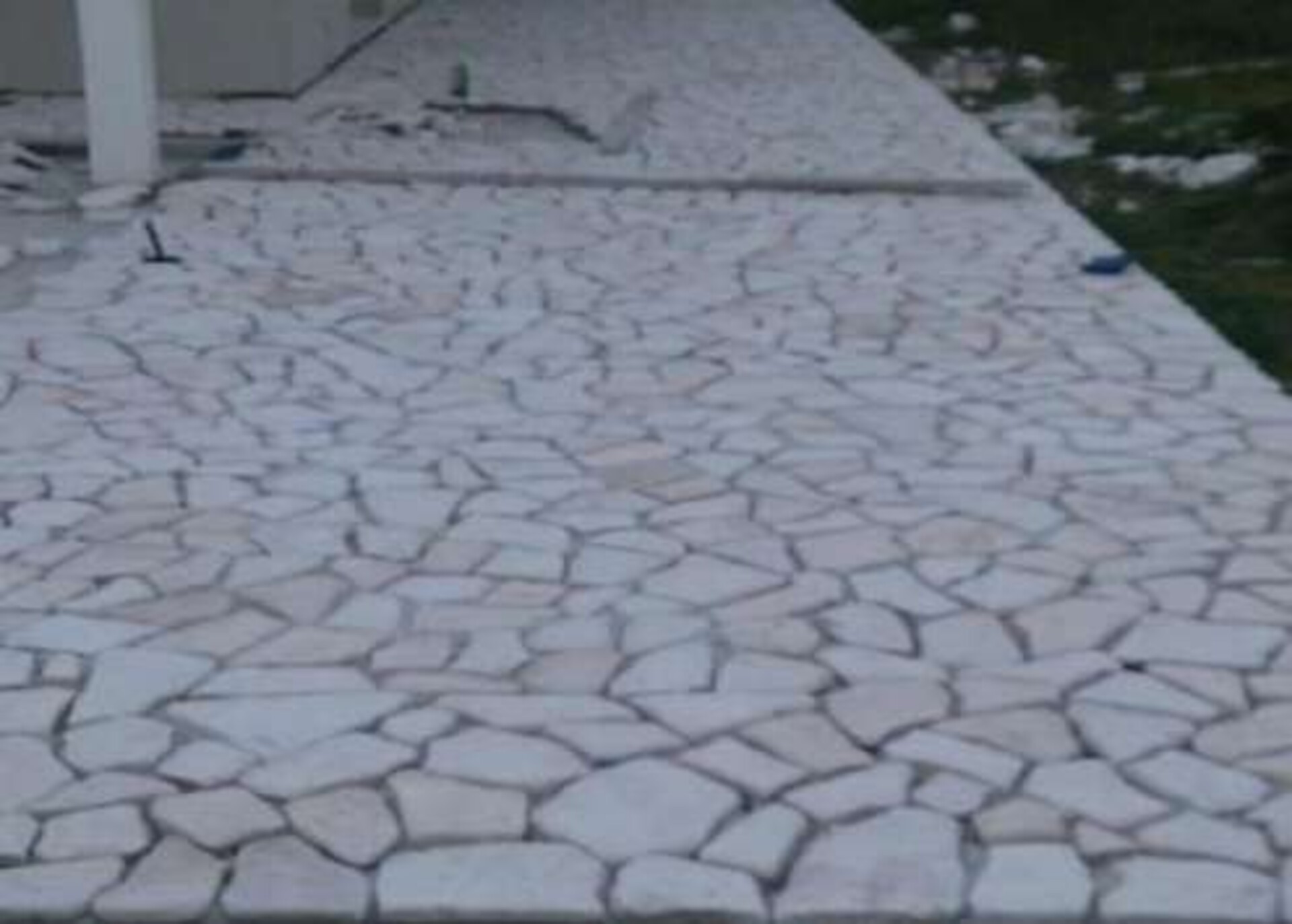 Scorza Anticata Bifacciale spessore cm 2/4 Gjini Argjendi - Endi Pietra di Trani ART.010