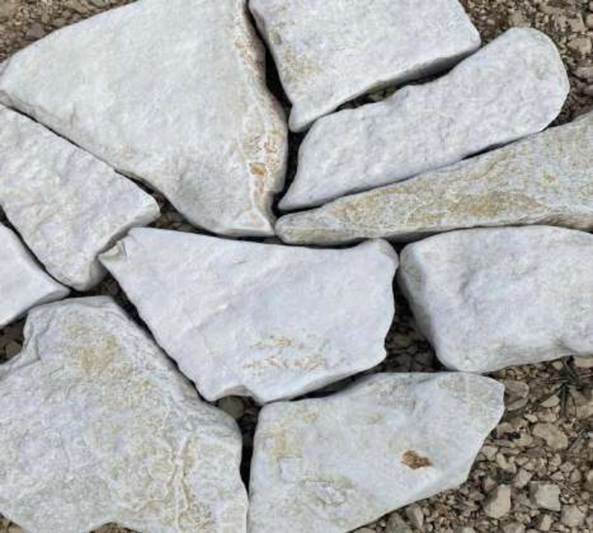 Scorza Anticata Bifacciale spessore cm 4/6 Gjini Argjendi - Endi Pietra di Trani ART.012