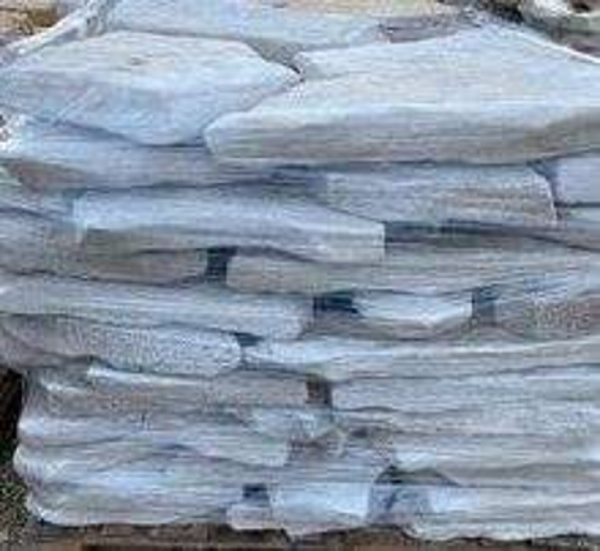 Lastroni Giganti Anticati spessore cm 7/10 Gjini Argjendi - Endi Pietra di Trani ART.017