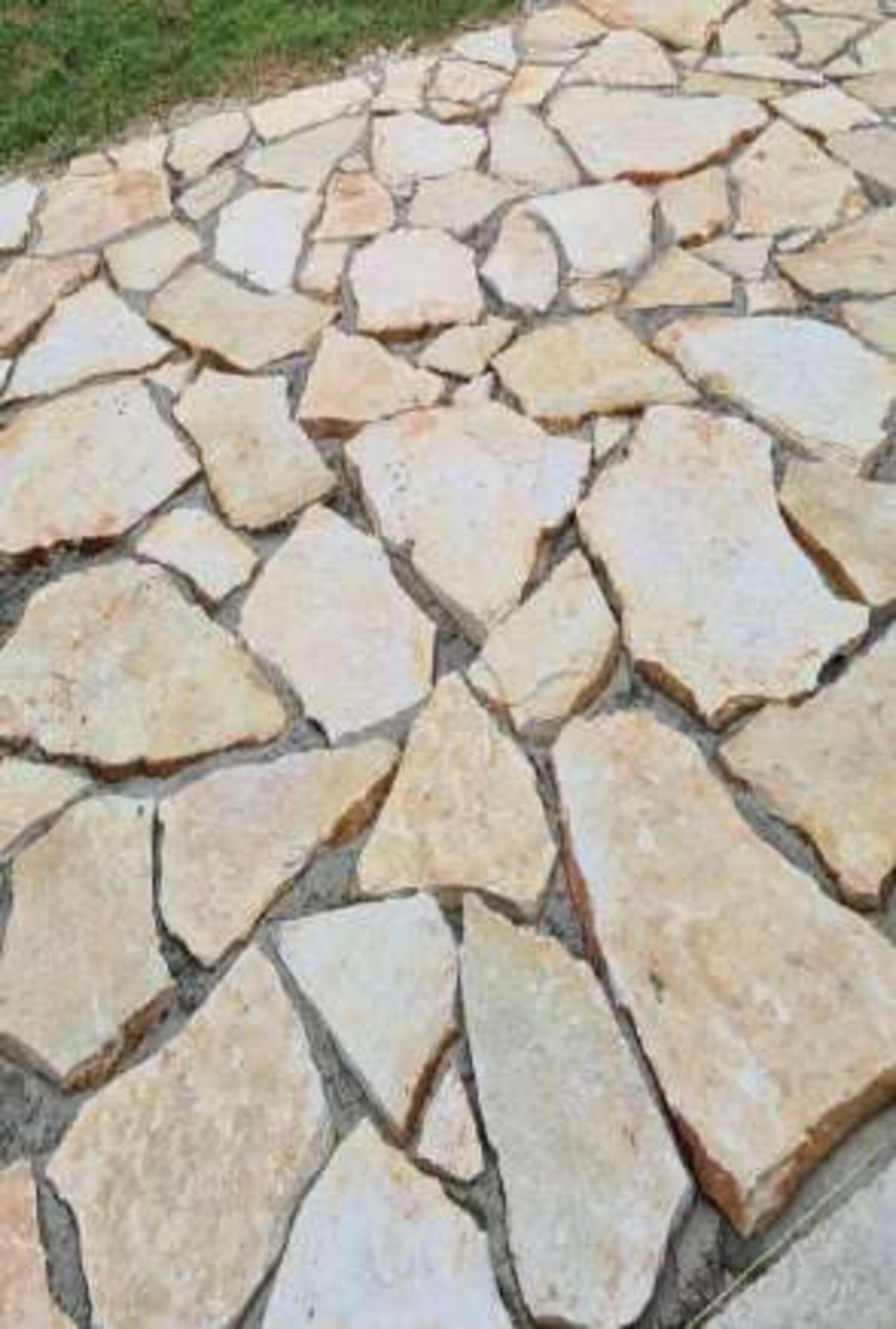 Lastroni Giganti Grezzi spessore cm 10/15 Gjini Argjendi - Endi Pietra di Trani ART.018