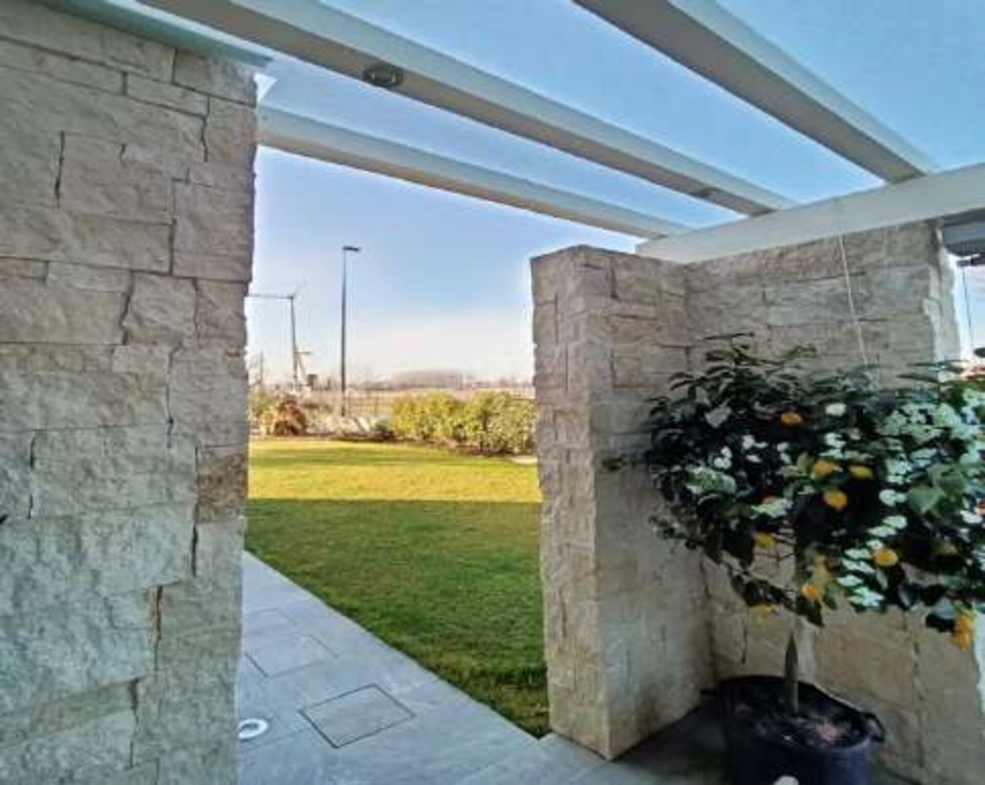 Listello Tranciato Grezzo Filo Sega spessore cm 15 Gjini Argjendi - Endi Pietra di Trani ART.042
