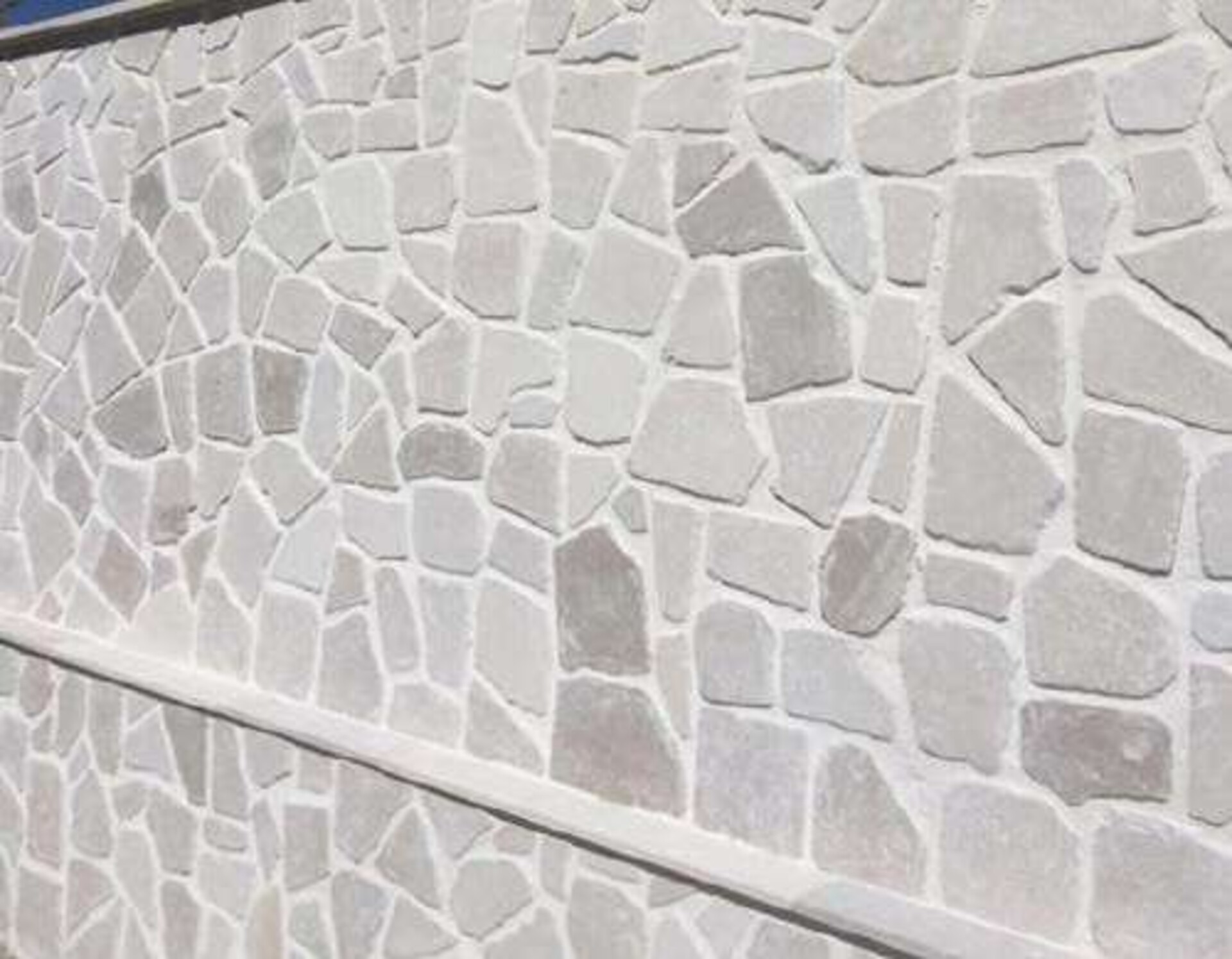Palladiana Retrosegata Anticata da Rivestimento spessore cm 1.3 Gjini Argjendi - Endi Pietra di Trani ART.051