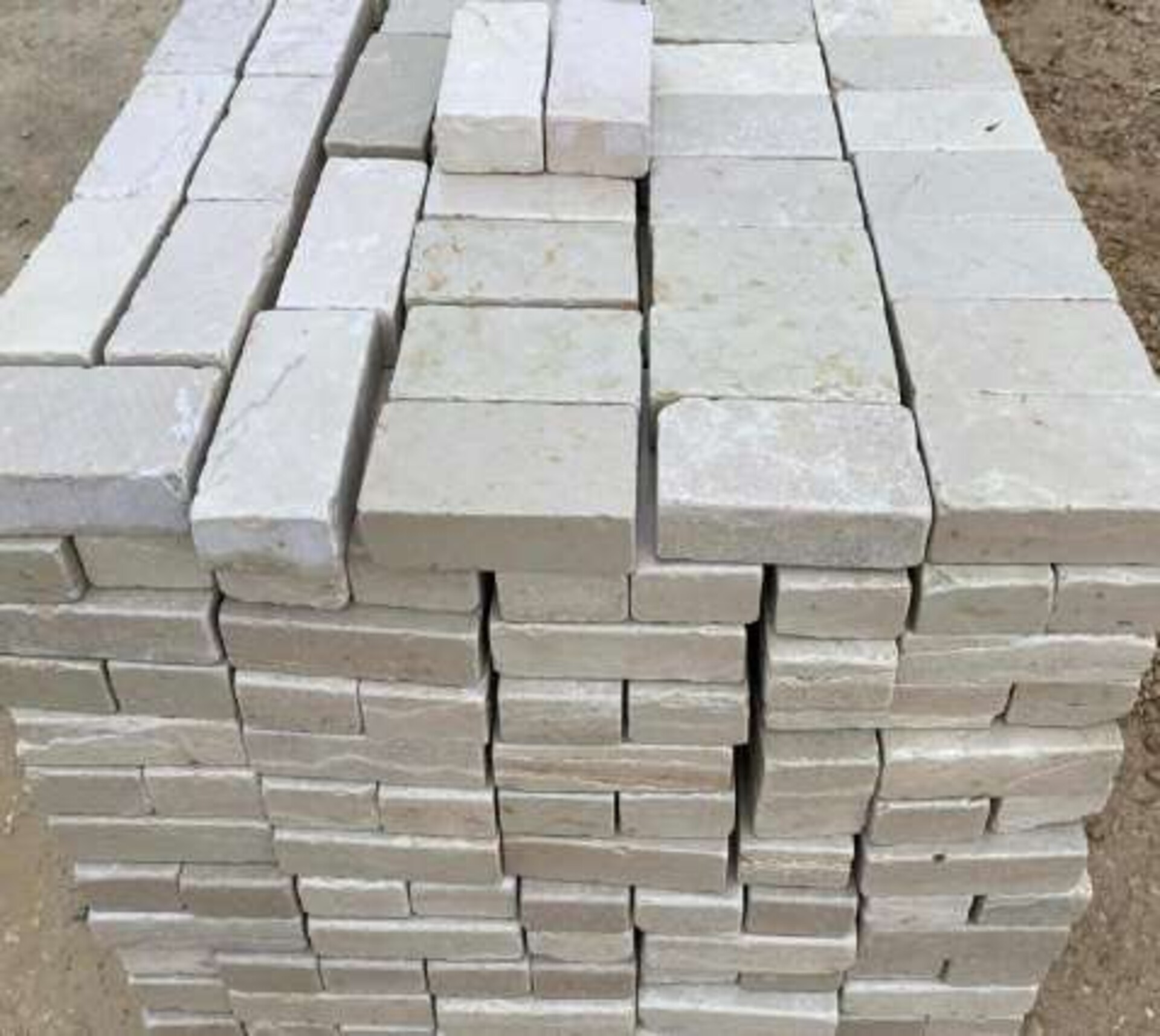 Mattone Anticato Filo Sega spessore cm 5 misura fissa 10x20 Gjini Argjendi - Endi Pietra di Trani ART.077