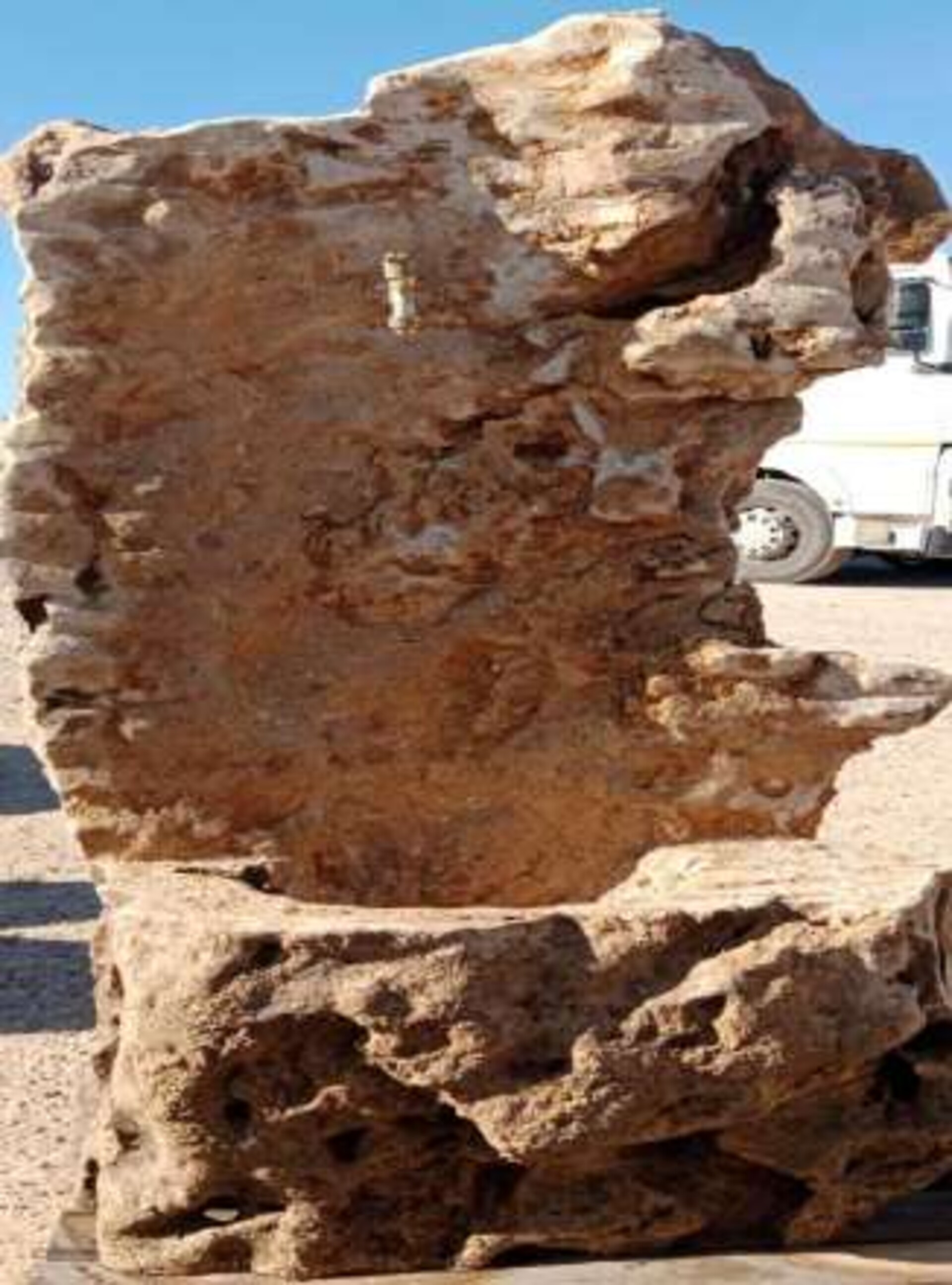 Fontane da Giardino in Pietra misure piccola - media - grande Gjini Argjendi - Endi Pietra di Trani ART.097