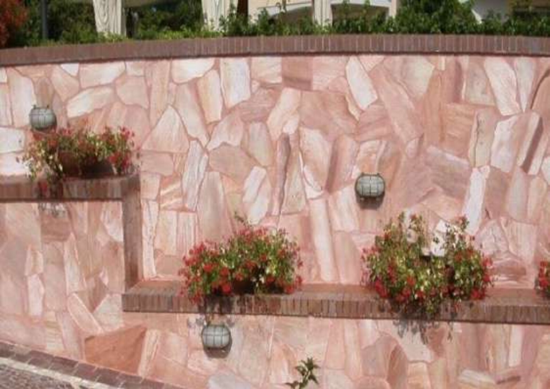 Quarzite Brasiliana Rosa mm 8/14 Gjini Argjendi - Endi Pietra di Trani ART.109