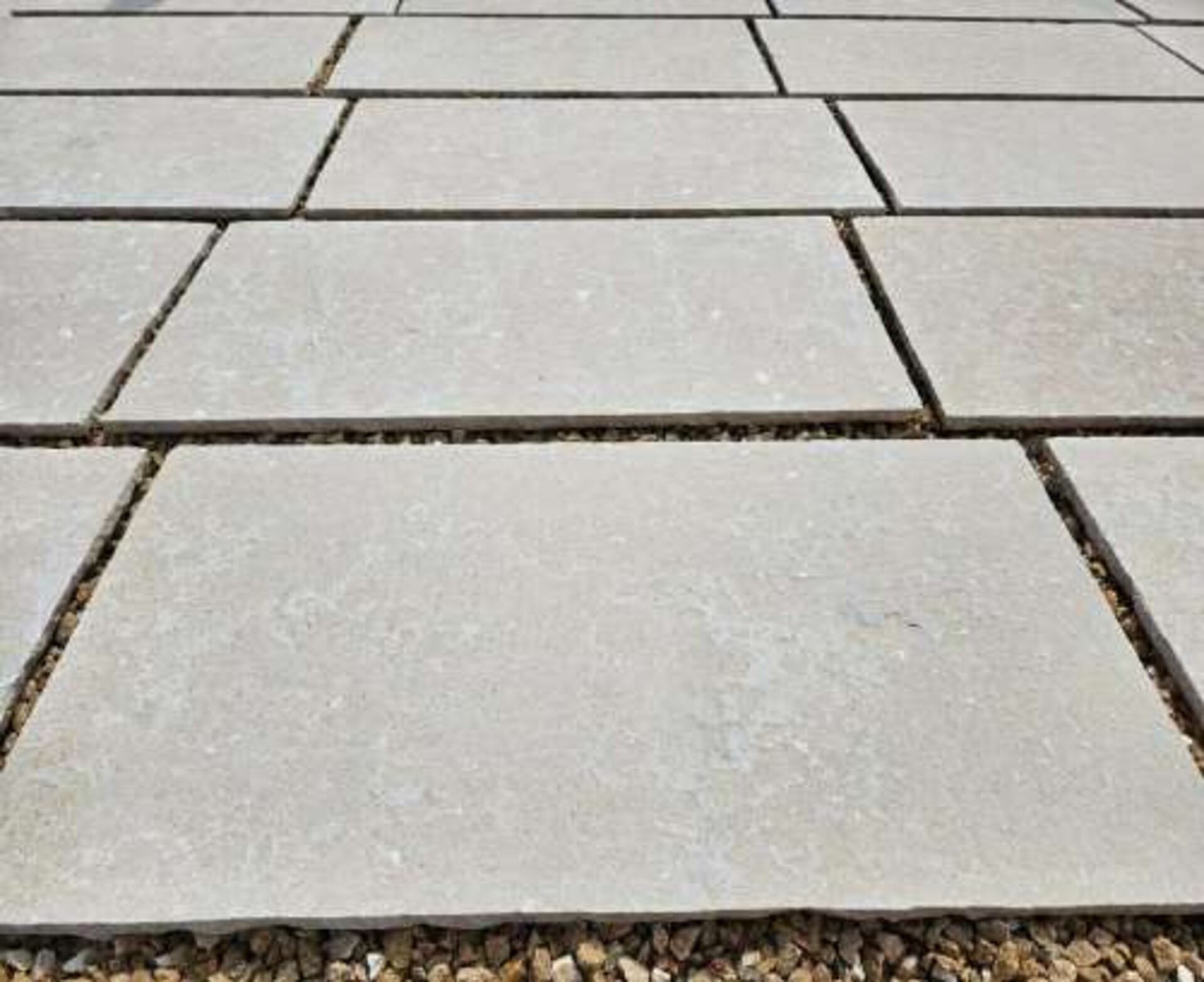Basolato Egiziano Grigio spessore cm 2,2 misura 50x100 - 60x100 Gjini Argjendi - Endi Pietra di Trani ART.113