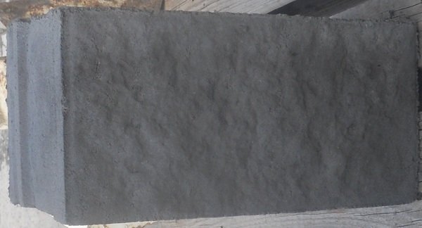 Blocco spacco di cava ADRANO CALCESTRUZZI SRL