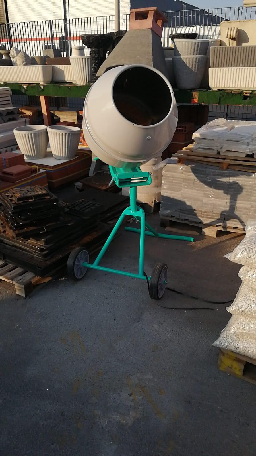 NOLEGGIO BETONIERA PER MURATURA IMER MINIBETA LT. 134