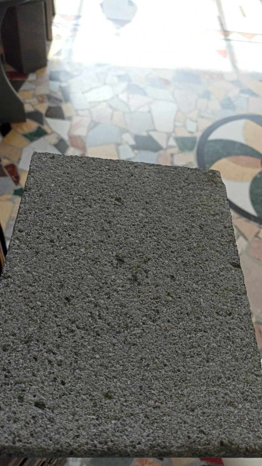 Rivestimento in Pietra Lavica