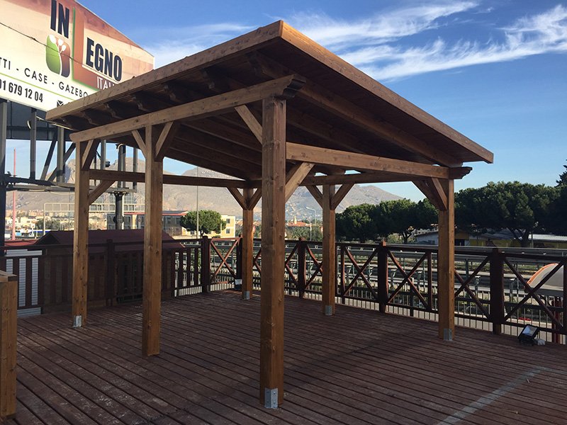 GAZEBO IN LEGNO MOD. 1 FALDA