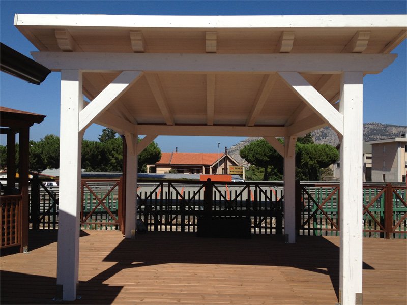 GAZEBO IN LEGNO MOD. 1 FALDA