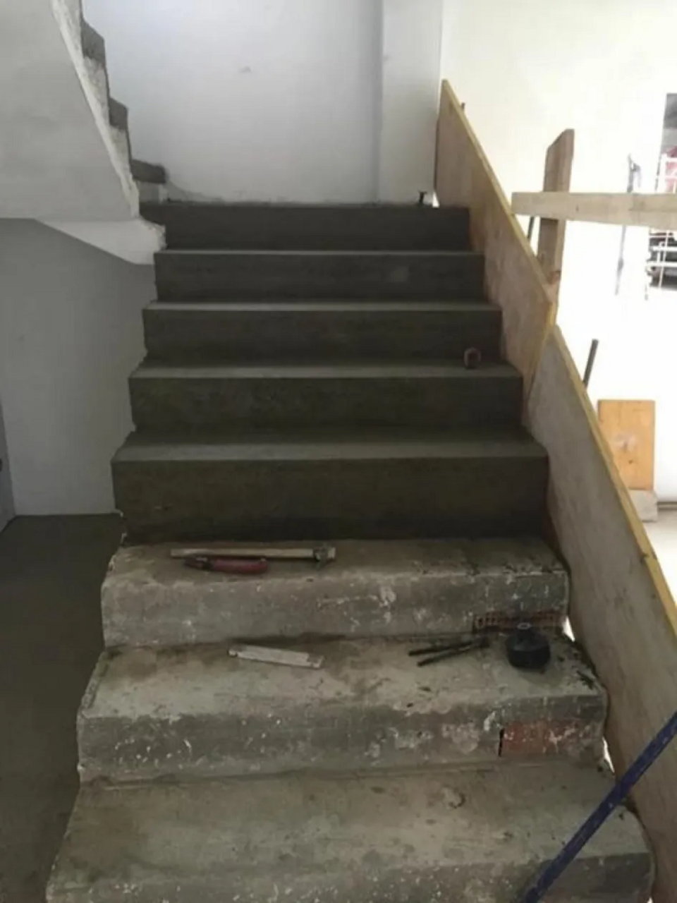 REALIZZAZIONE DI SCALE IN CEMENTO ARMATO ADRANO CALCESTRUZZI SU RICHIESTA