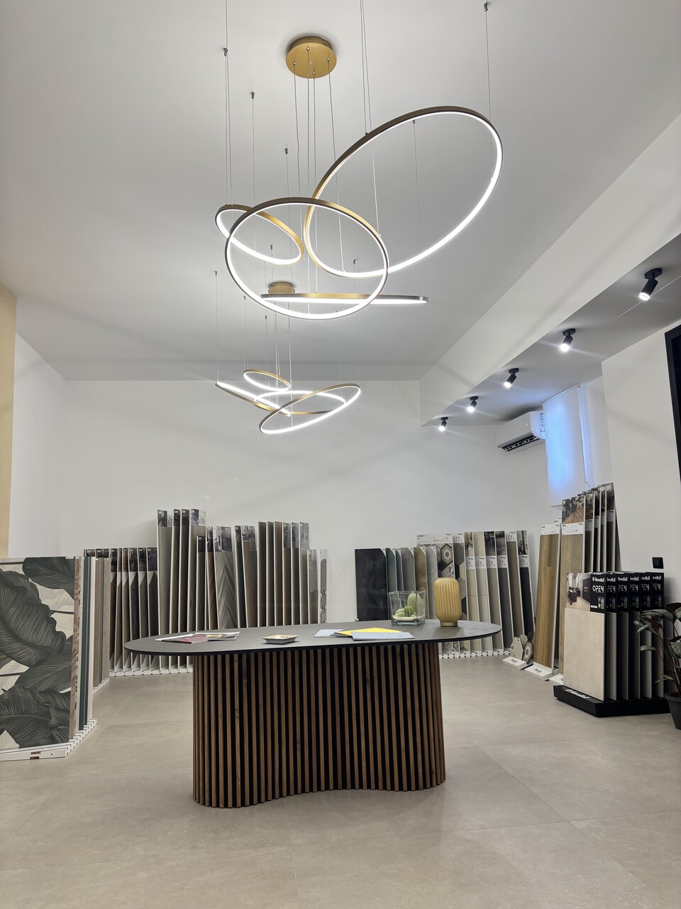 Ceramica LEANZA CERAMICHE Show-room