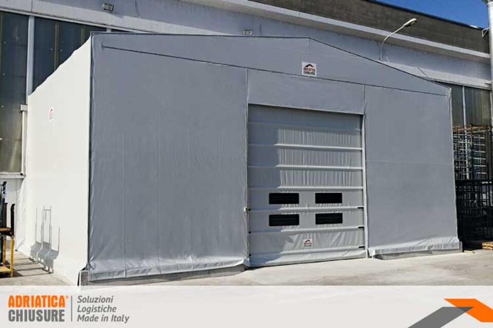 Capannone Retrattile in Acciaio Zincato e PVC – Struttura Scorrevole Adriatica Chiusure Struttura mobile retrattile con varianti