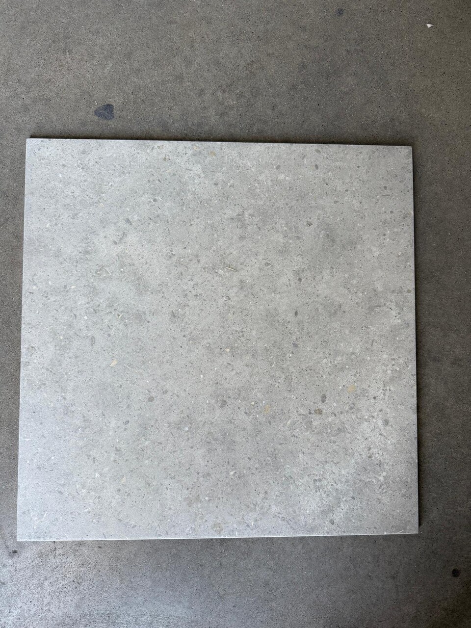 Gres per esterno 60x60 Agglomerate Grigio elios