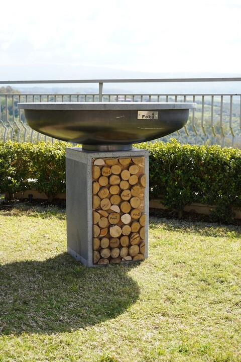Foku 100 – Barbecue in pietra lavica dell'Etna e acciaio corten Ø100 cm Foku FOKU-100