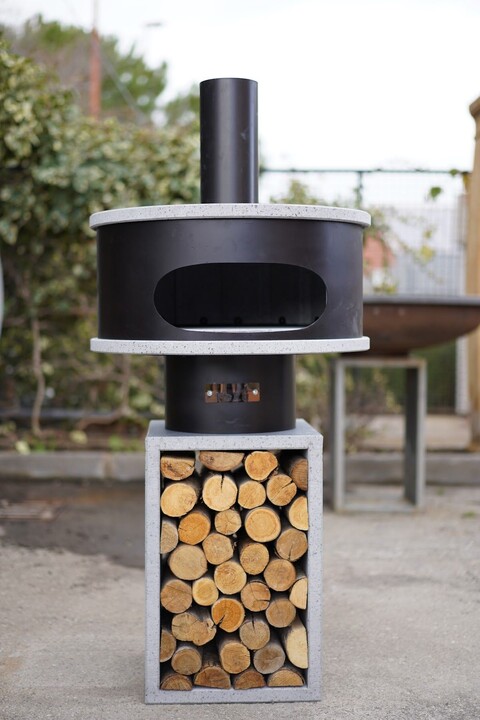 U-Fun con base portalegna – Forno-barbecue a legna in pietra lavica Foku UF-FOR-003