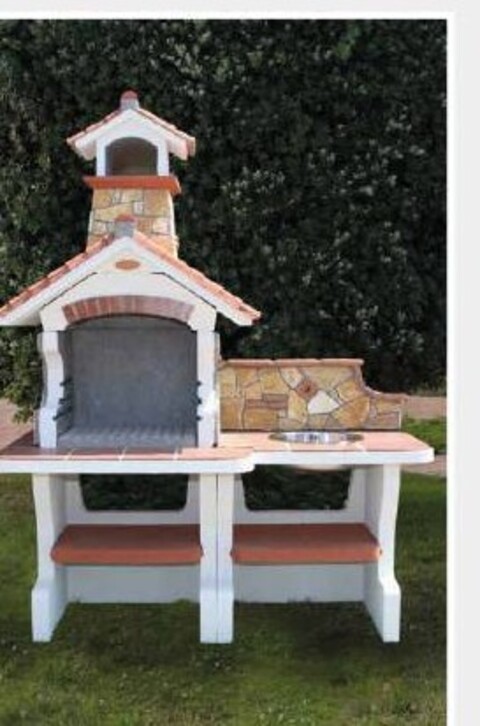 Maratea Calabriafire barbecue a forma di casetta con lavabo in acciaio inox integrato