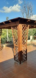 GAZEBO IN LEGNO MOD. 4 FALDE CON GRIGLIATI LATERALI