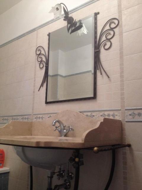 Porta Lavabo in ferro battuto  a Catania METAL PROJECTS