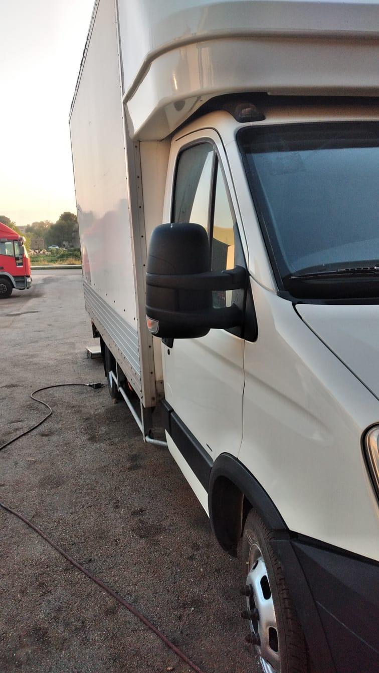 Iveco Daily furgone a pedana Diesel