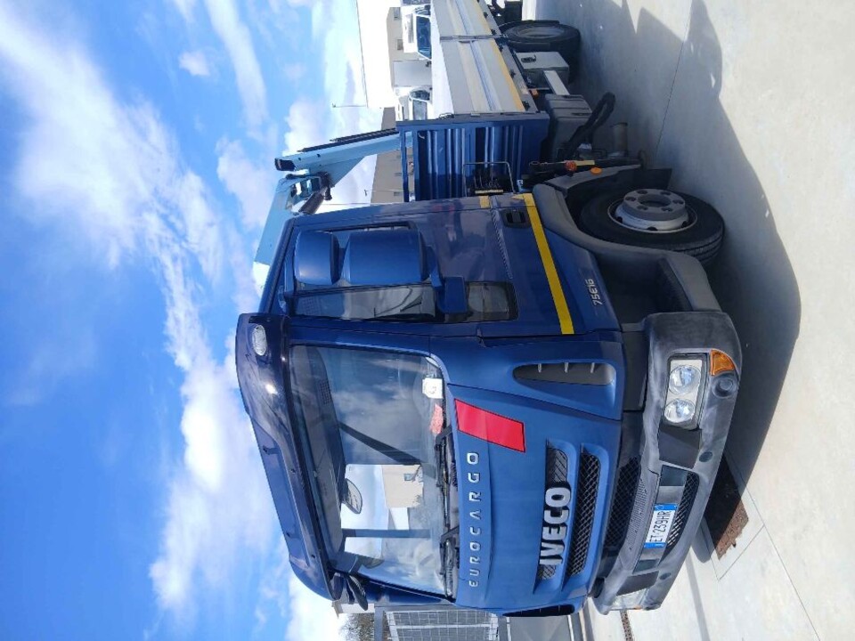 Iveco Eurocargo CASSONE FISSO CON GRU Diesel