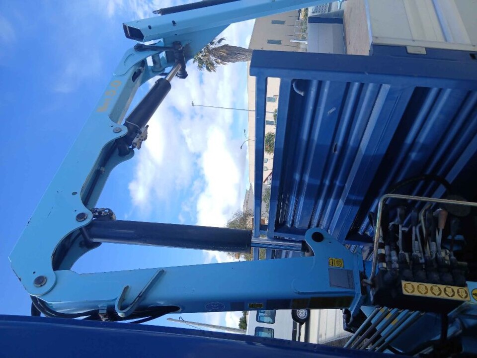 Iveco Eurocargo CASSONE FISSO CON GRU Diesel