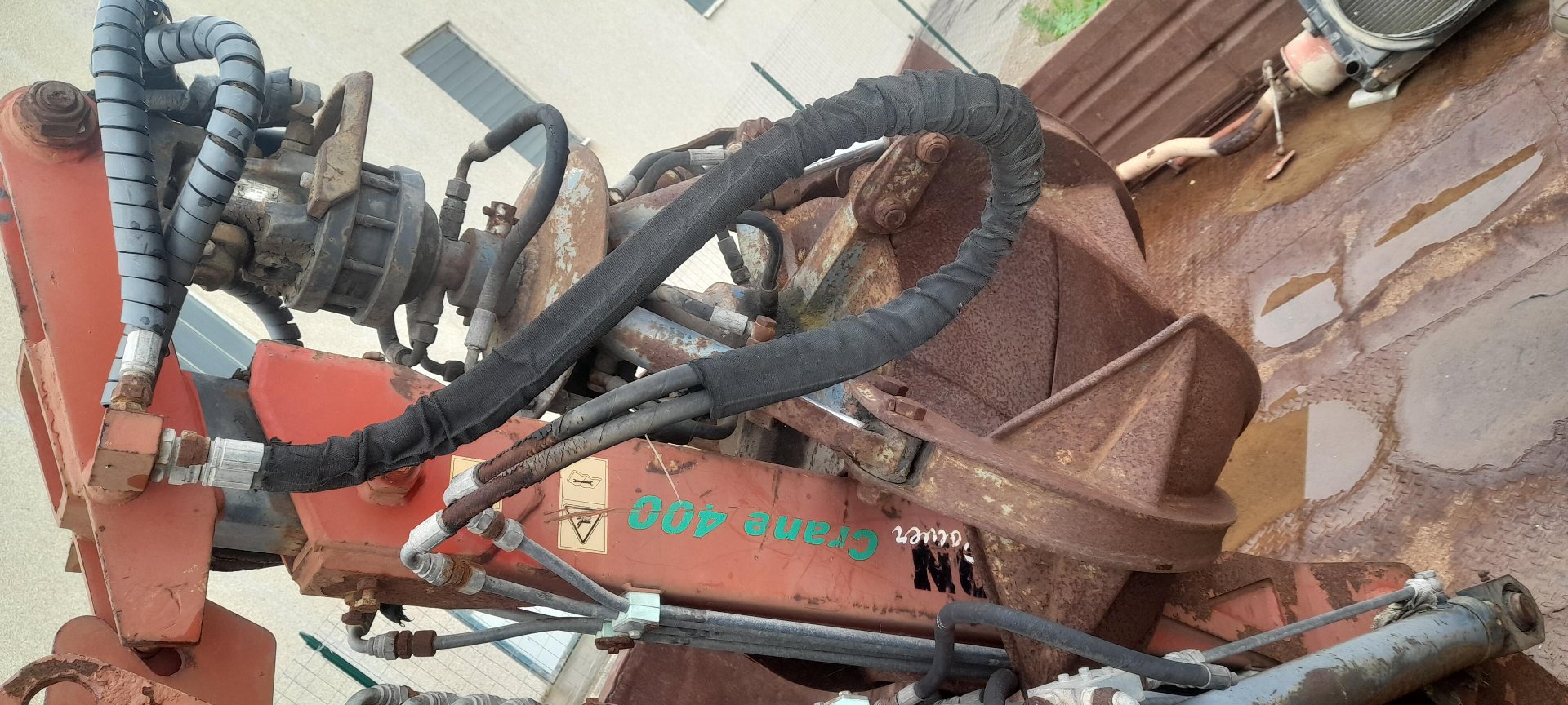 GRU TIPO SU AUTOCARRO IRON POWER SRL ILC 400