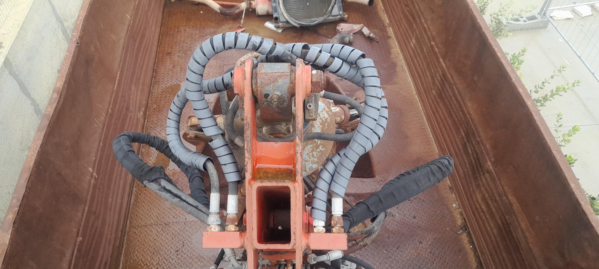 GRU TIPO SU AUTOCARRO IRON POWER SRL ILC 400