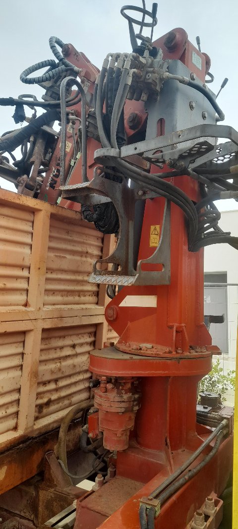 GRU TIPO SU AUTOCARRO IRON POWER SRL ILC 400