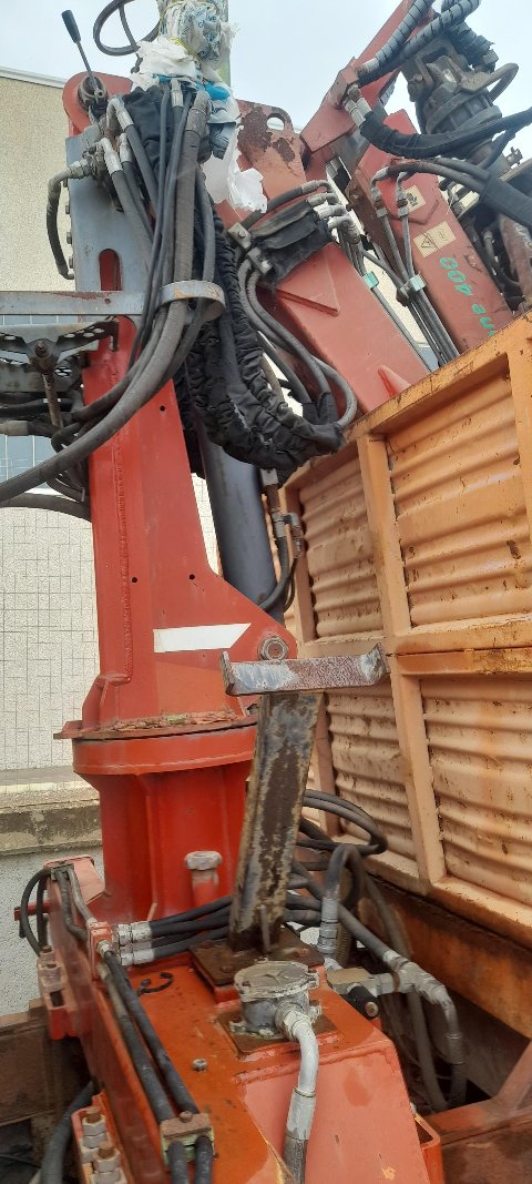 GRU TIPO SU AUTOCARRO IRON POWER SRL ILC 400