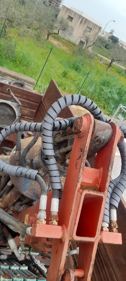 GRU TIPO SU AUTOCARRO IRON POWER SRL ILC 400
