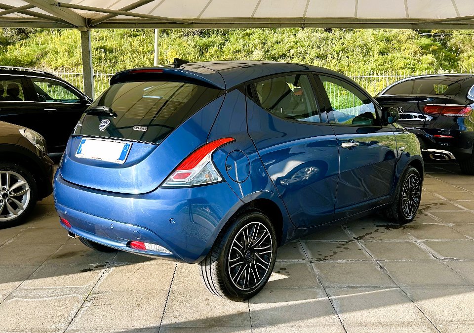Lancia Ypsilon 1.0 FireFly 70cv s&s Hybrid Gold         *VENDUTO* Elettrica / Benzina