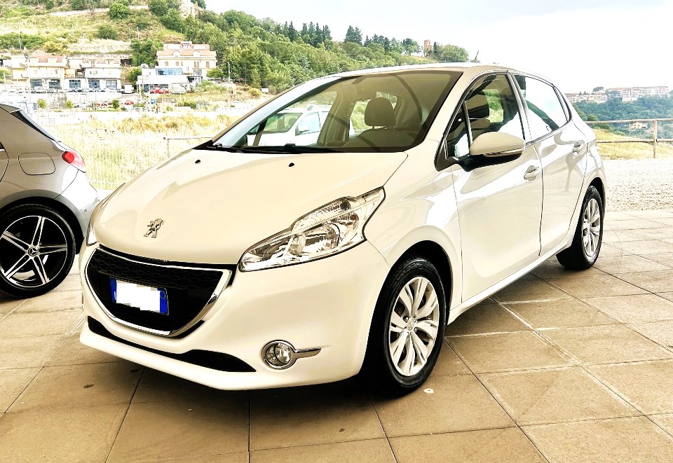 Peugeot 208 1.4 Hdi Active 5P. Diesel