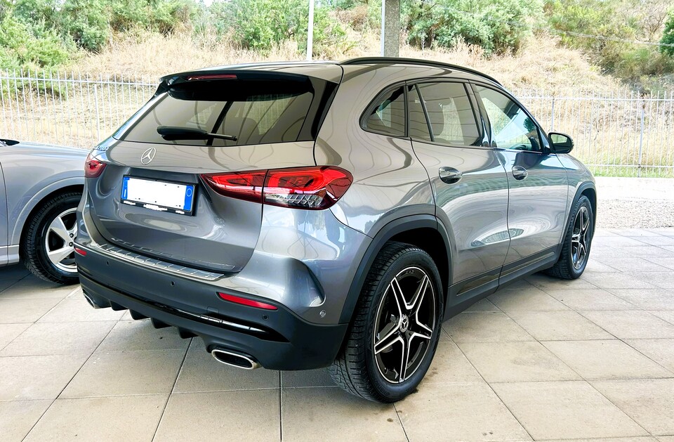 Mercedes-Benz GLA 200 d 150cv Premium Automatic Diesel