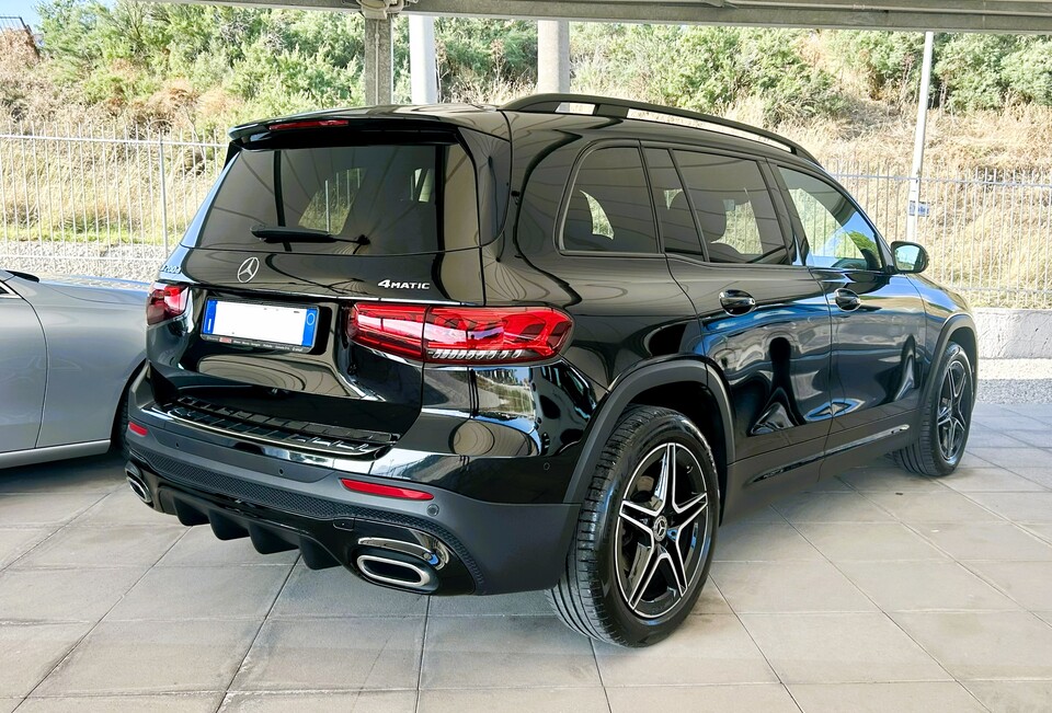 Mercedes-Benz GLB 200d Premium Plus 4Matic Automatic Diesel