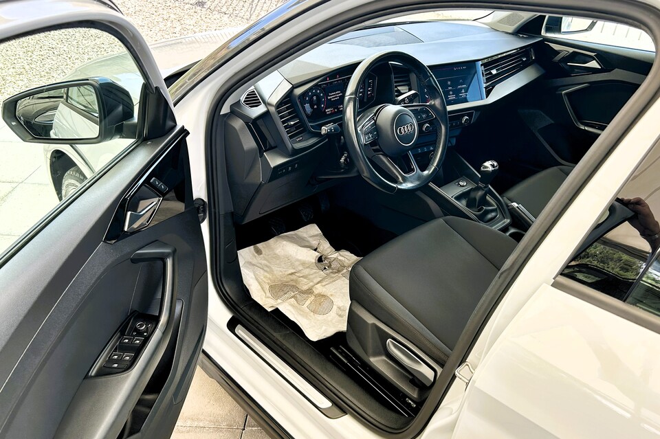 Audi A1 Citycarver 30 TFSI Identity Contrast Benzina