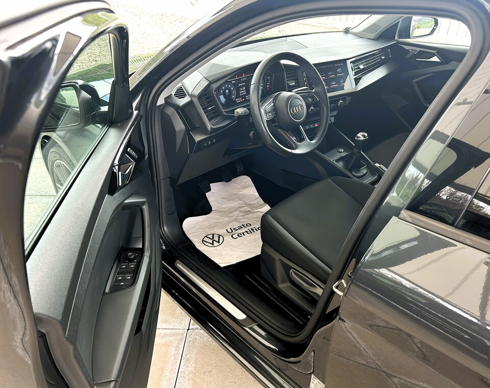 Audi A1 SportBack 1.0 Tfsi 110cv Airdream        *VENDUTO* Benzina