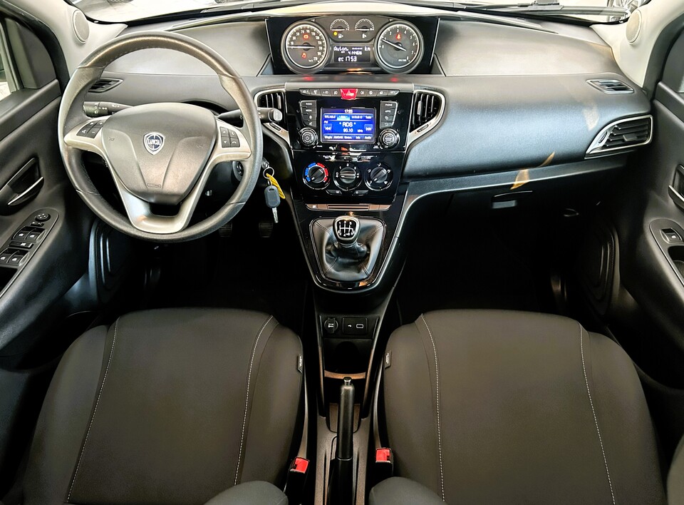 Lancia Ypsilon 1.0 Hybrid Ecochic Benzina / Diesel