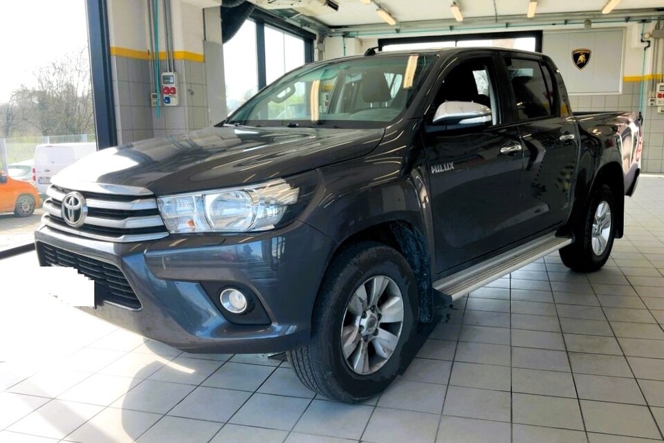 Toyota Hilux 2.4 D-4D 4WD 4 porte Double Cab Loung Diesel